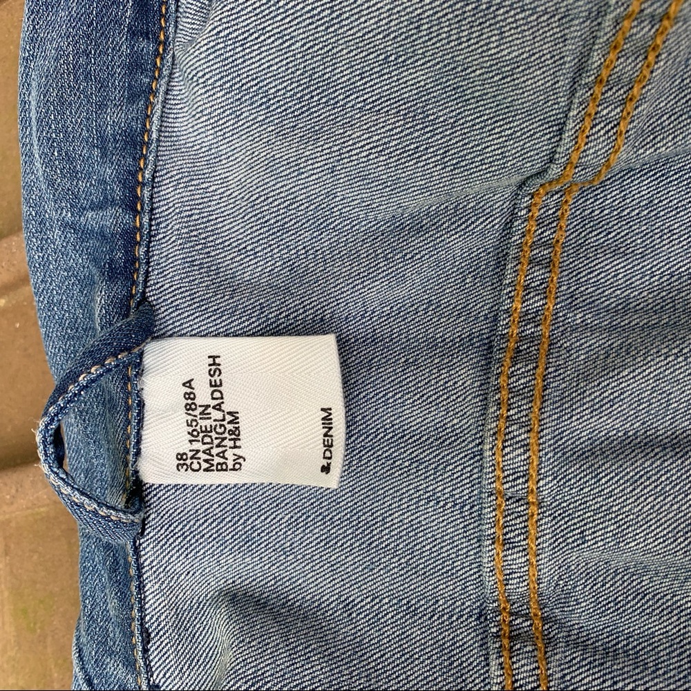 Cropped Jean Jacket - Picture 4 of 4